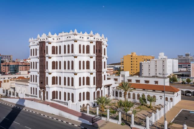 Shubra Palace